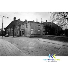 Tuinstraat met NH Kerk en Centra winkel Peter Roos Lobith
